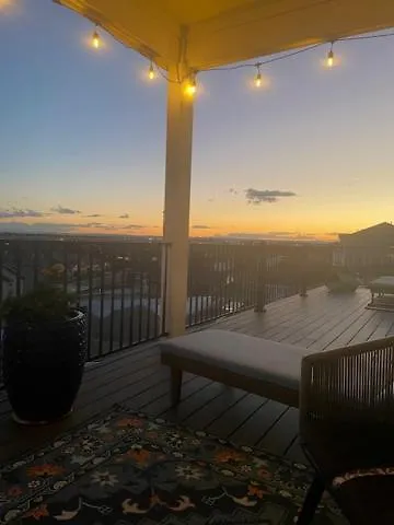 Modern Home, Breathtaking Views *