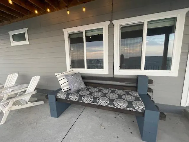 Modern Home, Breathtaking Views *